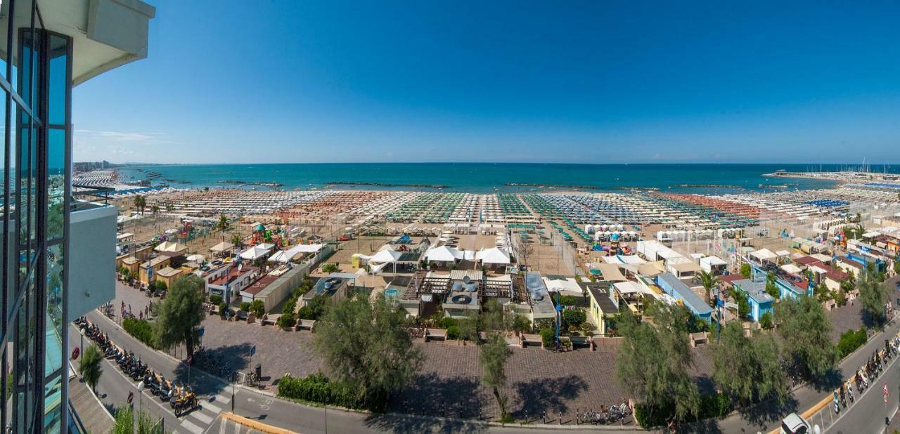 Hotel Nettuno Cattolica Exterior photo