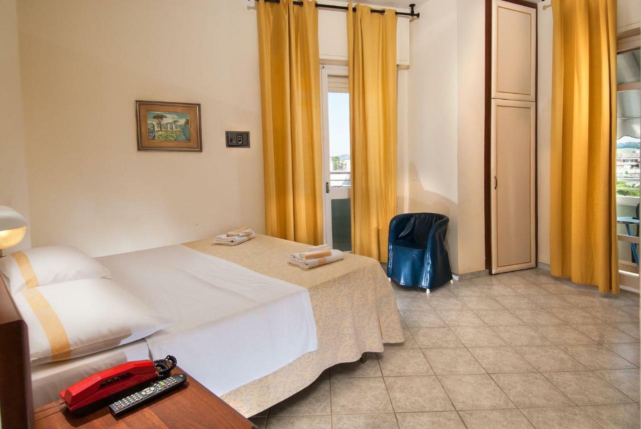 Hotel Nettuno Cattolica Exterior photo