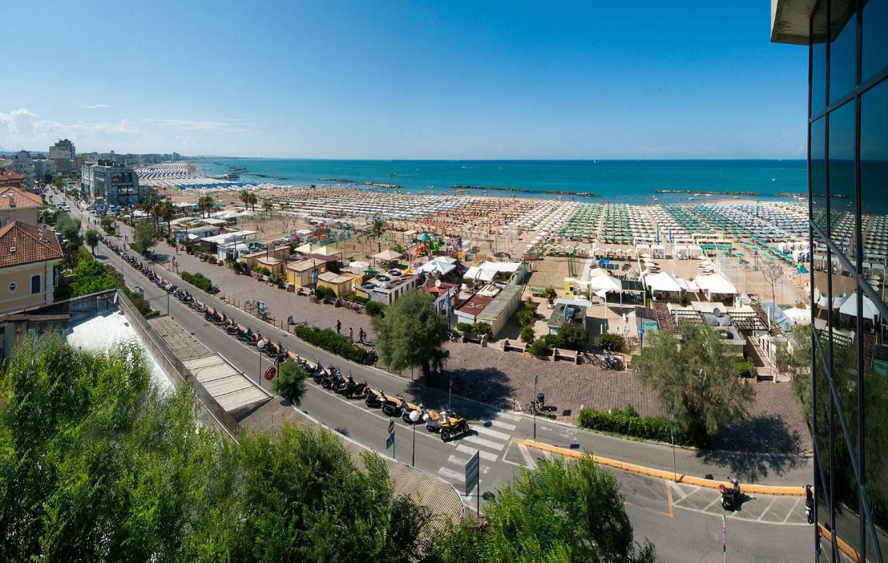 Hotel Nettuno Cattolica Exterior photo